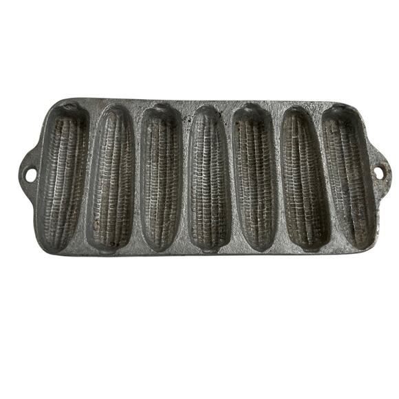 Vintage Cornbread Stick Pan Cast Aluminum Corn Cob Mold 7-Cavity USA Style - Picture 1 of 7